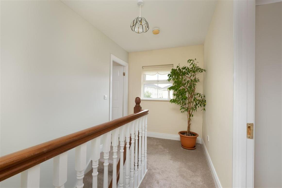 2 Cosy Bedrooms In A 3 Bed Home Tyrrelstown Eksteriør billede
